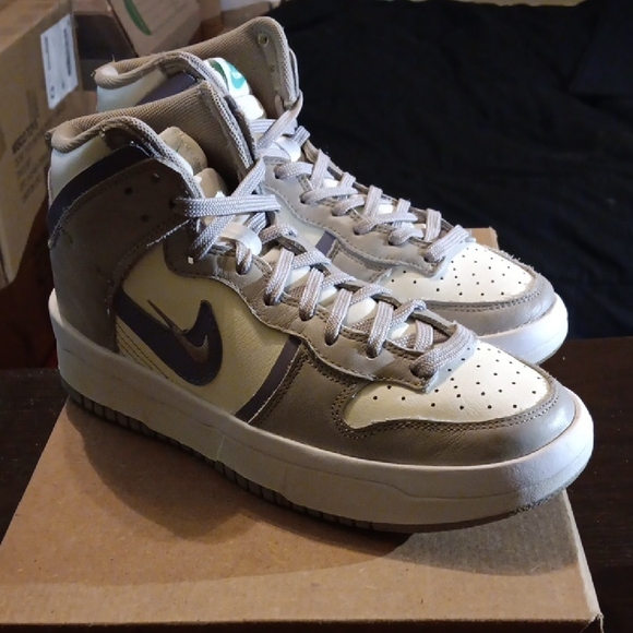 Nike Dunk High Up Iron Purple Womens 7.5 EUC - Picture 3 of 9